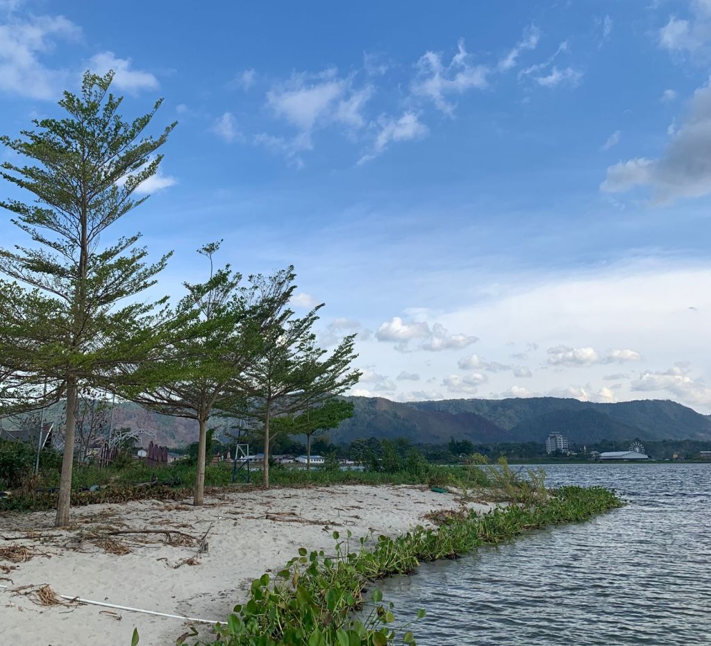 APAKAH KAMI MASIH BELUM LAYAK UNTUK&nbsp;DICINTAI?*